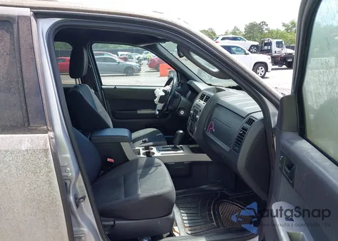 2011 Ford Escape Xlt from USA, damaged, VIN 1FMCU0D74BKB47384